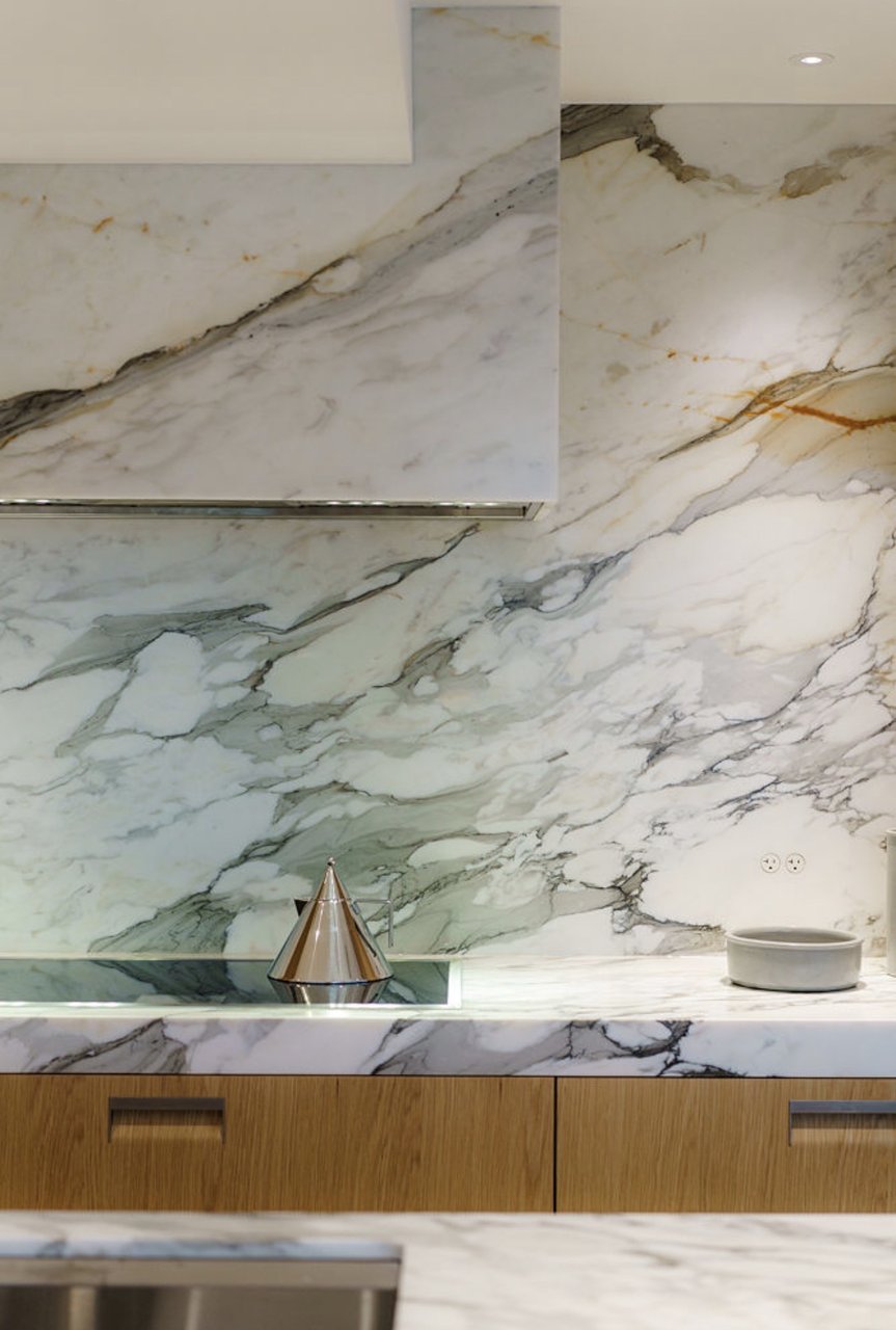 Book-matched marble slab detail on a North Vancouver kitchen renovation